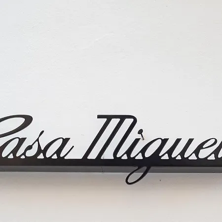 Casa Miguel - 2 Apartment *